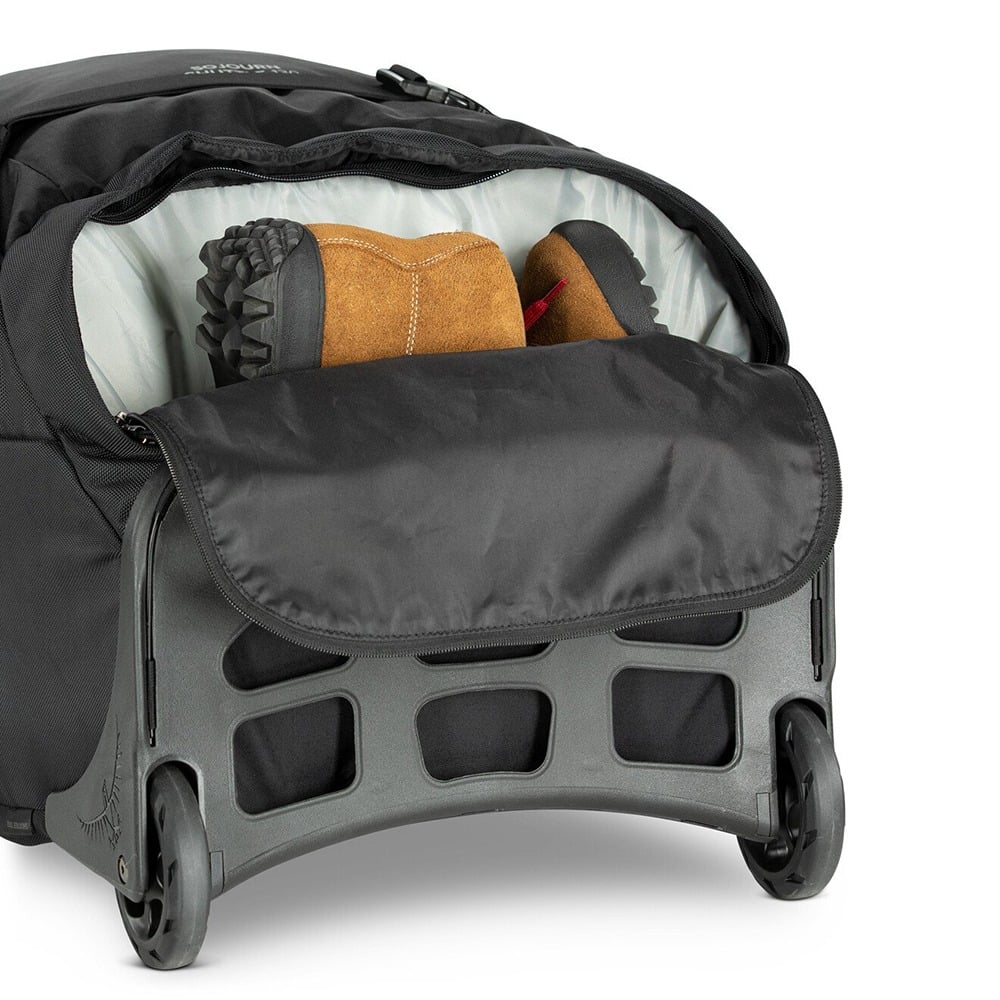 Sojourn™ Shuttle 130 Wheeled Duffel specifications tab image one