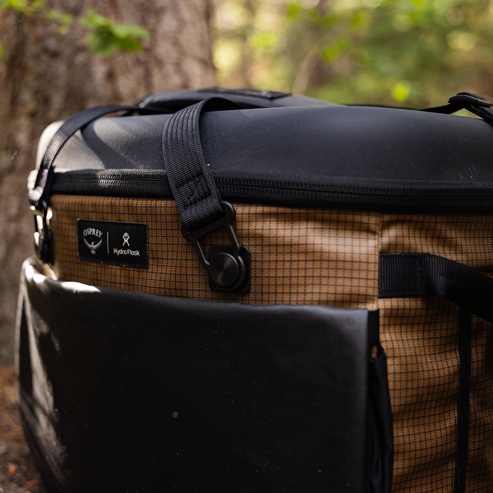 Hydro Flask® Campcore Carryout™ Cooler 30L specifications tab image one