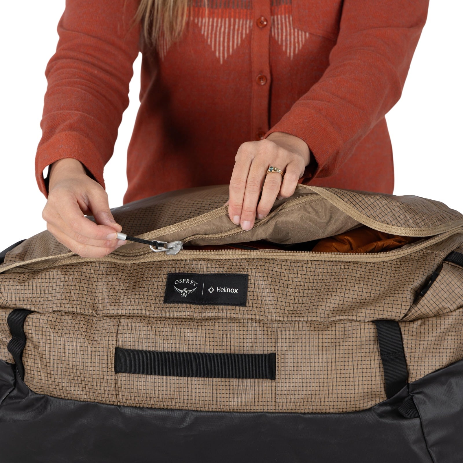 Transporter™ 65 Duffel - Latte Brown (One Size) Registerkarte „Spezifikationen“, Bild eins