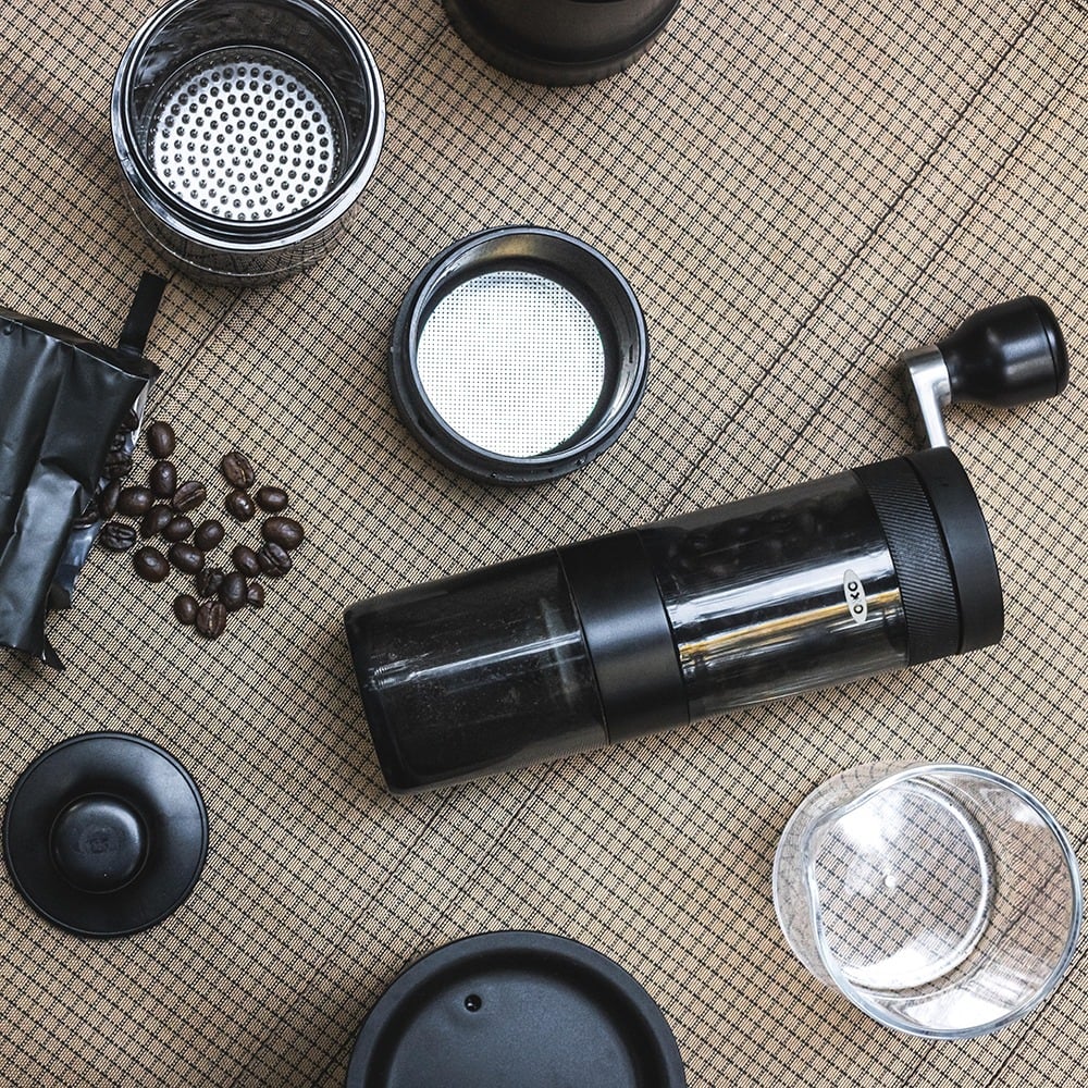 OXO® Campcore Coffee Brewing Set with Carry Case image de l'onglet détails.