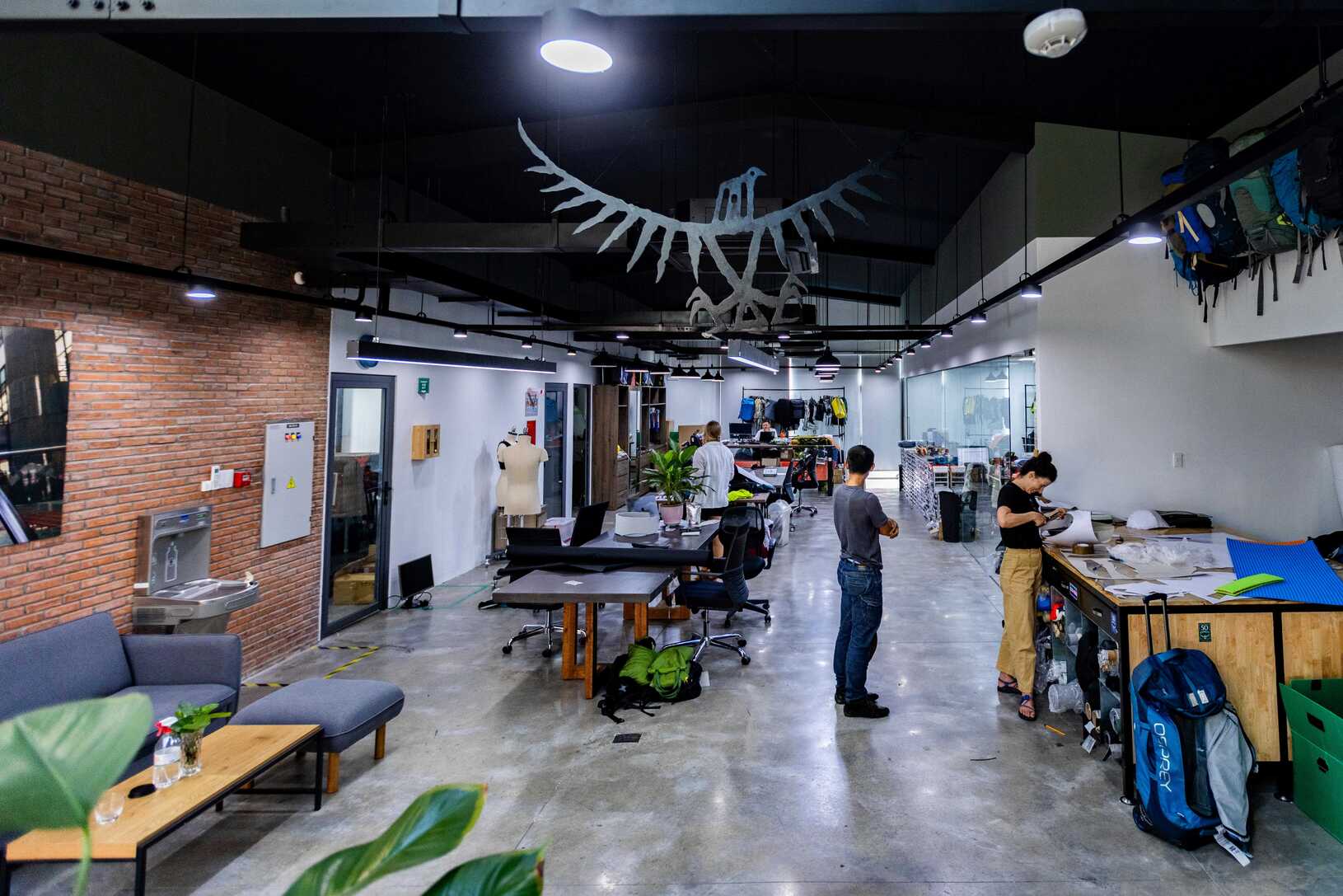 Lernen Sie das Team von Osprey in Vietnam kennen: Design und Grafik