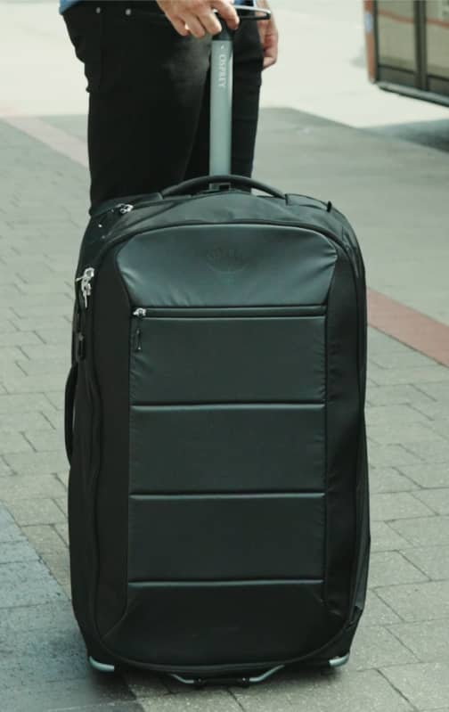 Mann mit Rucksack