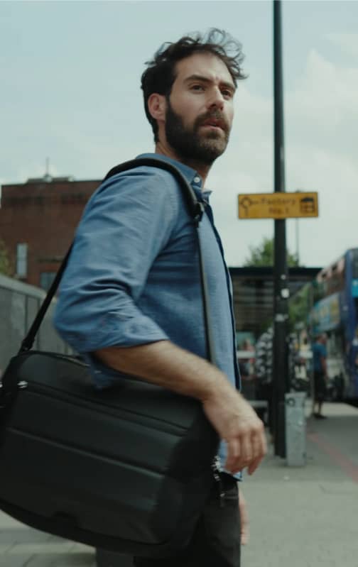 Mann mit Rucksack