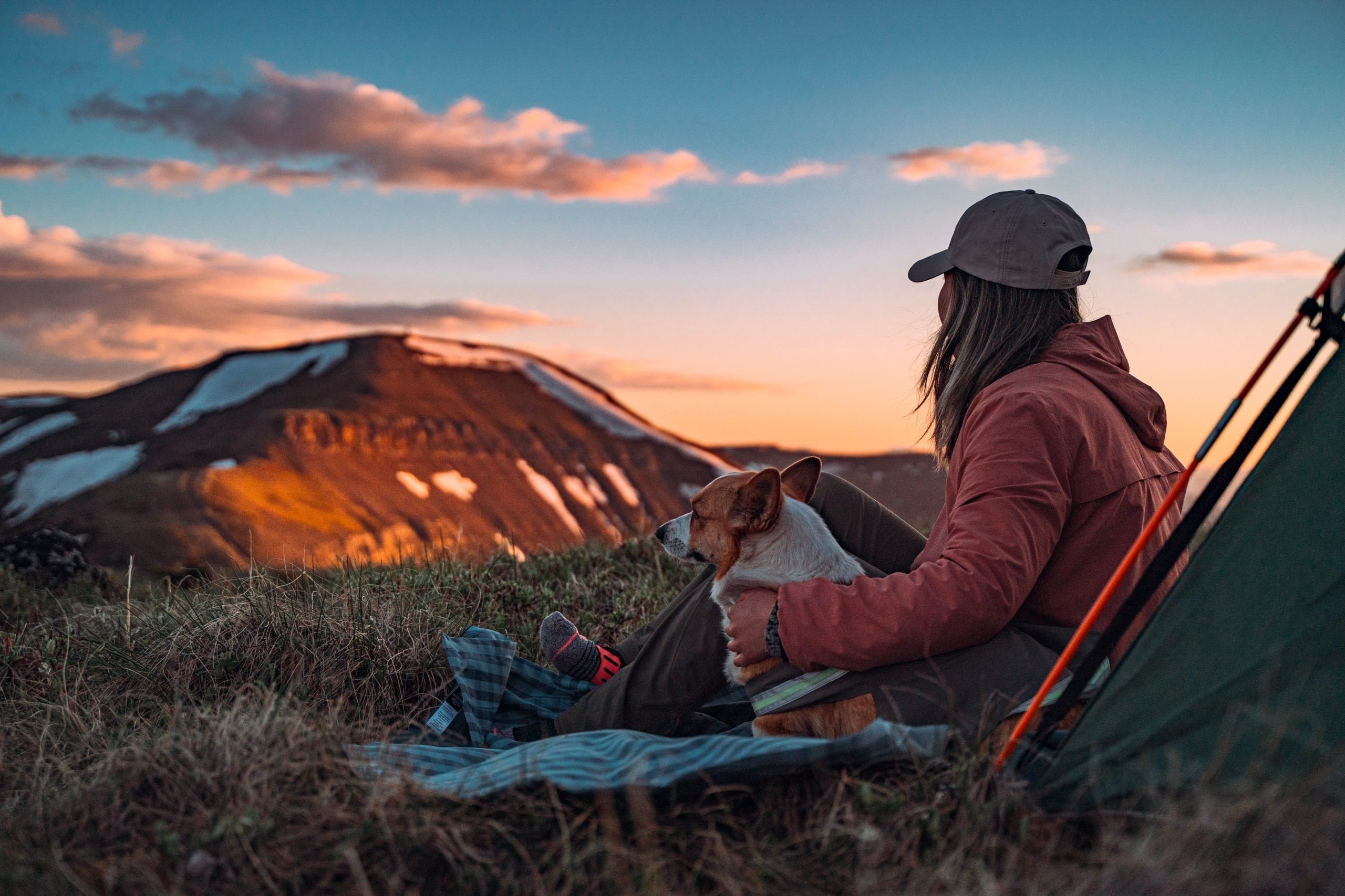 International Dog Day with Kaia and Nicol: Tips for backpacking with your pup